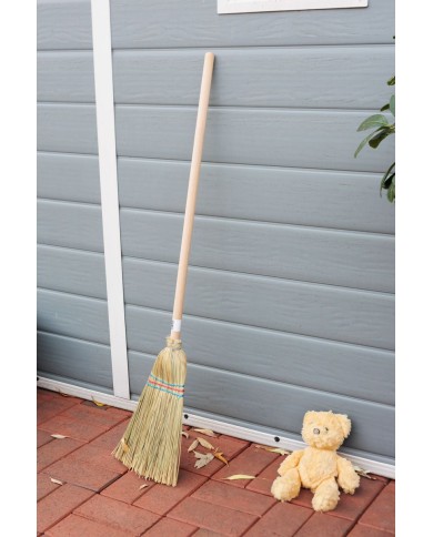 Metla MagicHome, na koberce, ciroková, stredná, 3x šitá, násada 65 cm