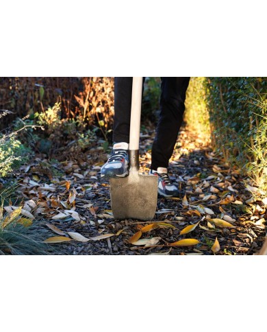 Rýľ Gardex 1250 g, kovaný, špicatý, drevená násada D