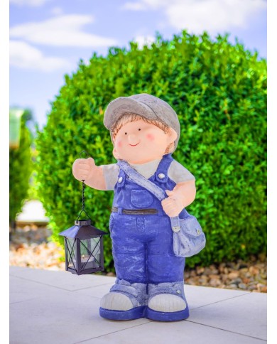 Dekorácia MagicHome, Chlapček s lampášom, keramika, 22,5x16x41 cm